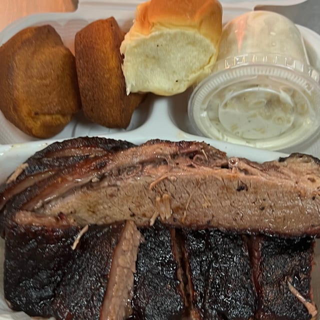 Combo 8 Double Mix Brisket. 2 Sides.